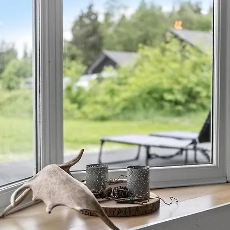 Prázdninový dům 4 Bedroom In *
